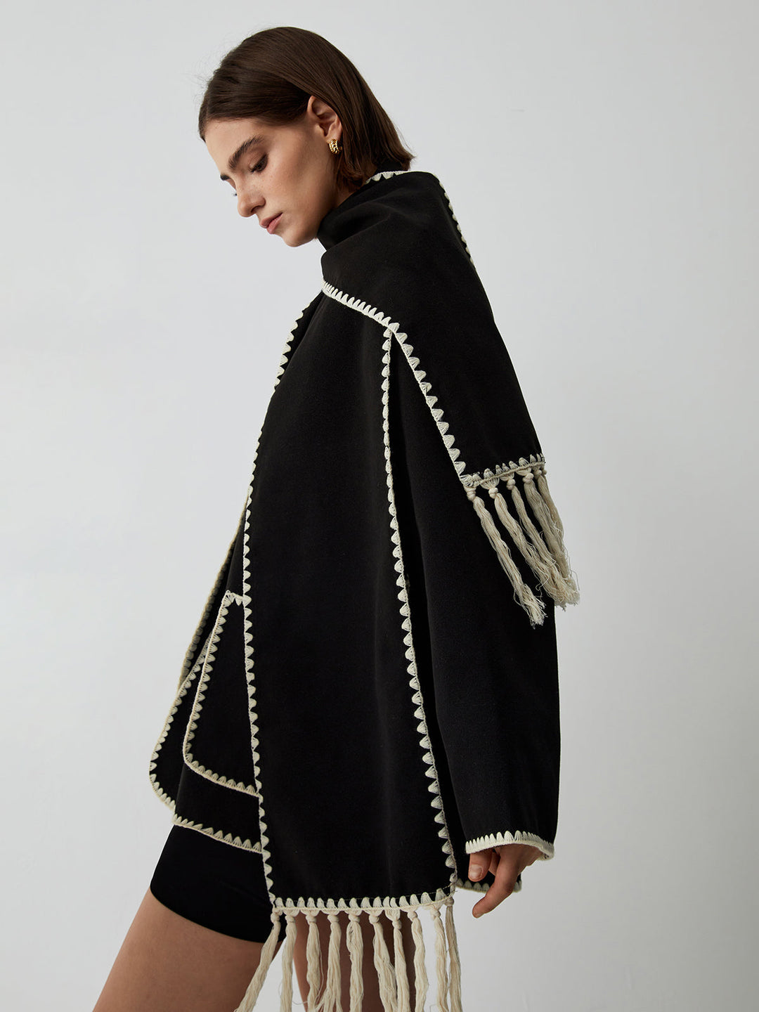 Uyumlu Eşarplı Kontrast Kaplamalı Ceket