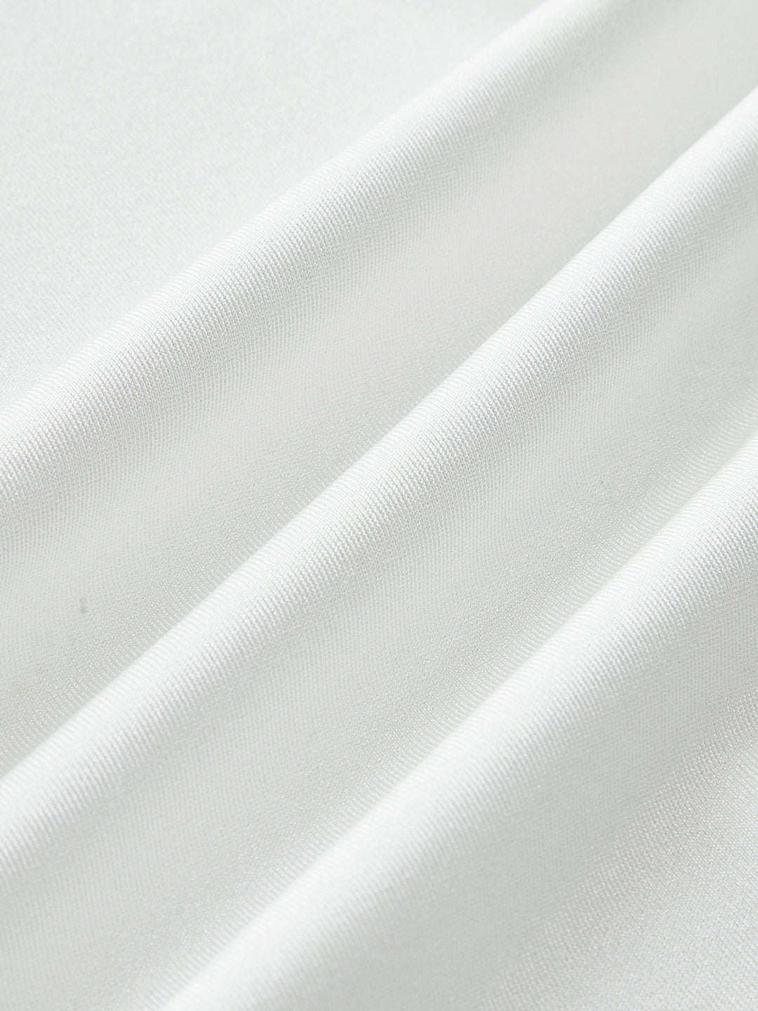 Şık Kapama ile Zarif Altın Detaylı Bikini