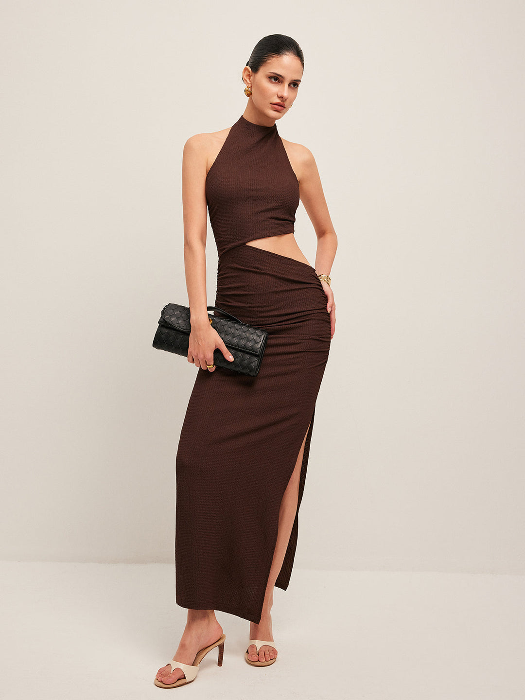 Sert Asimetrik Kesim Açık Maxi Abiye Elbise