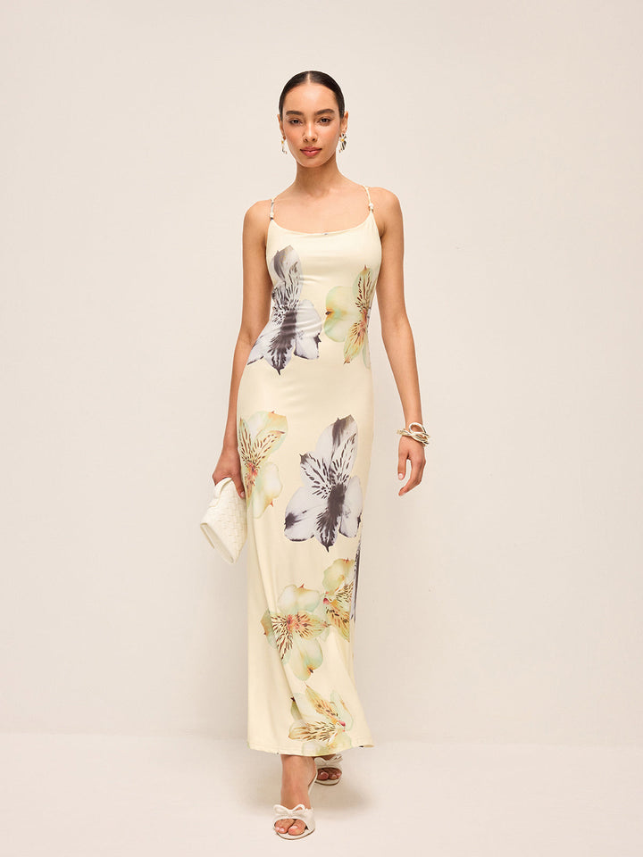 Sırtı Açık Düğmeli Çiçek Desenli Elbise