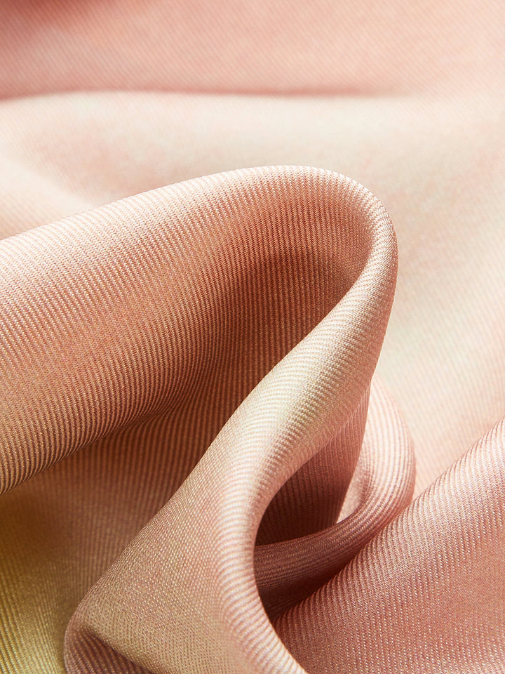 Renk degradeli ve dar kesim kısa kollu uzun maksi elbise