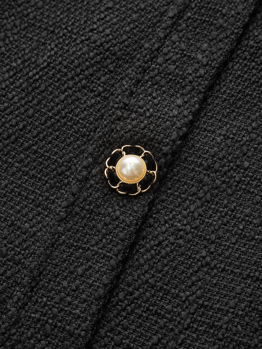 Kadın Kolsuz Düğmeli Mini Takım Elbise