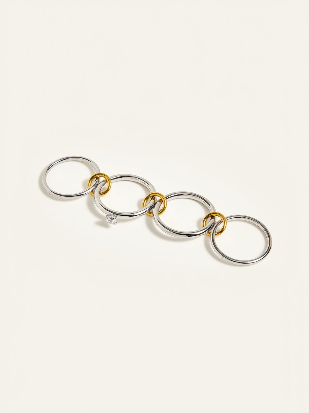 İki Renk Katmanlı Yüzük ve Elmas Detay