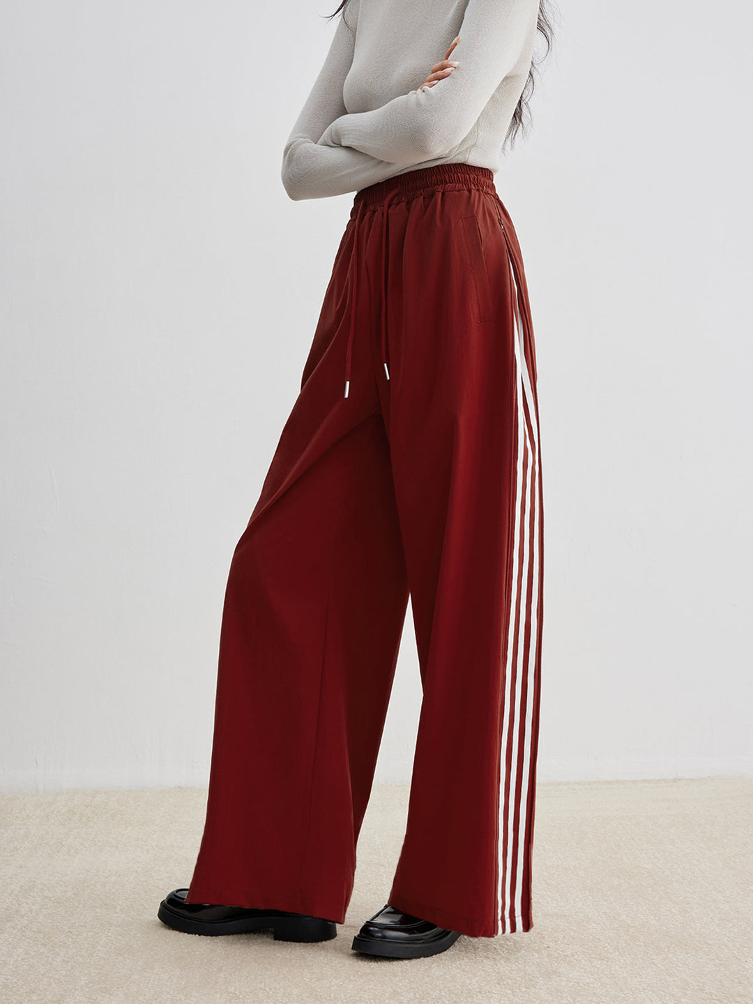 Spor Şıklığı Yan Çizgili Lastikli Pantolon - Svelte Chic