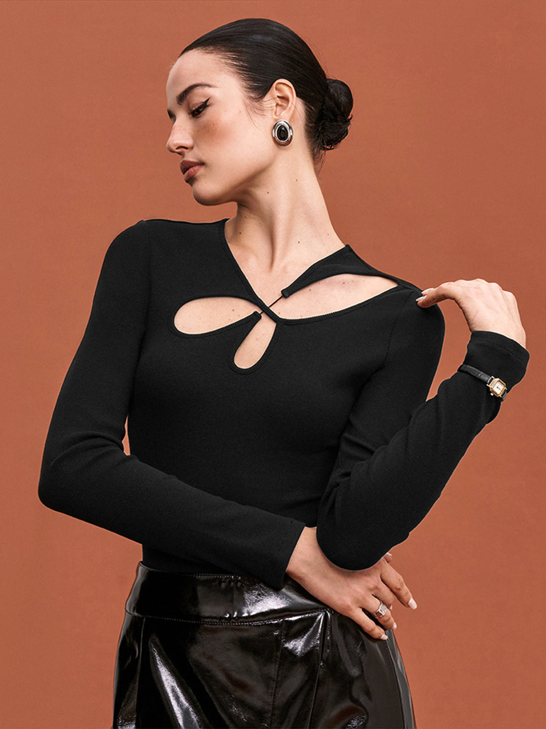 Kesik Detaylı Dar Kesim Bodysuit