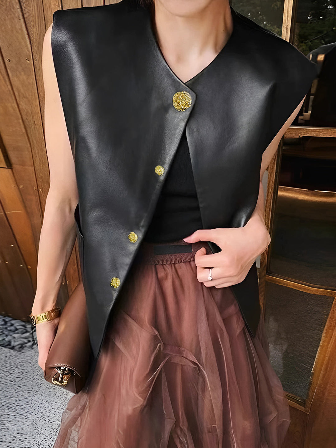 Metal düğmeli cepli PU deri yelek, Svelte Chic