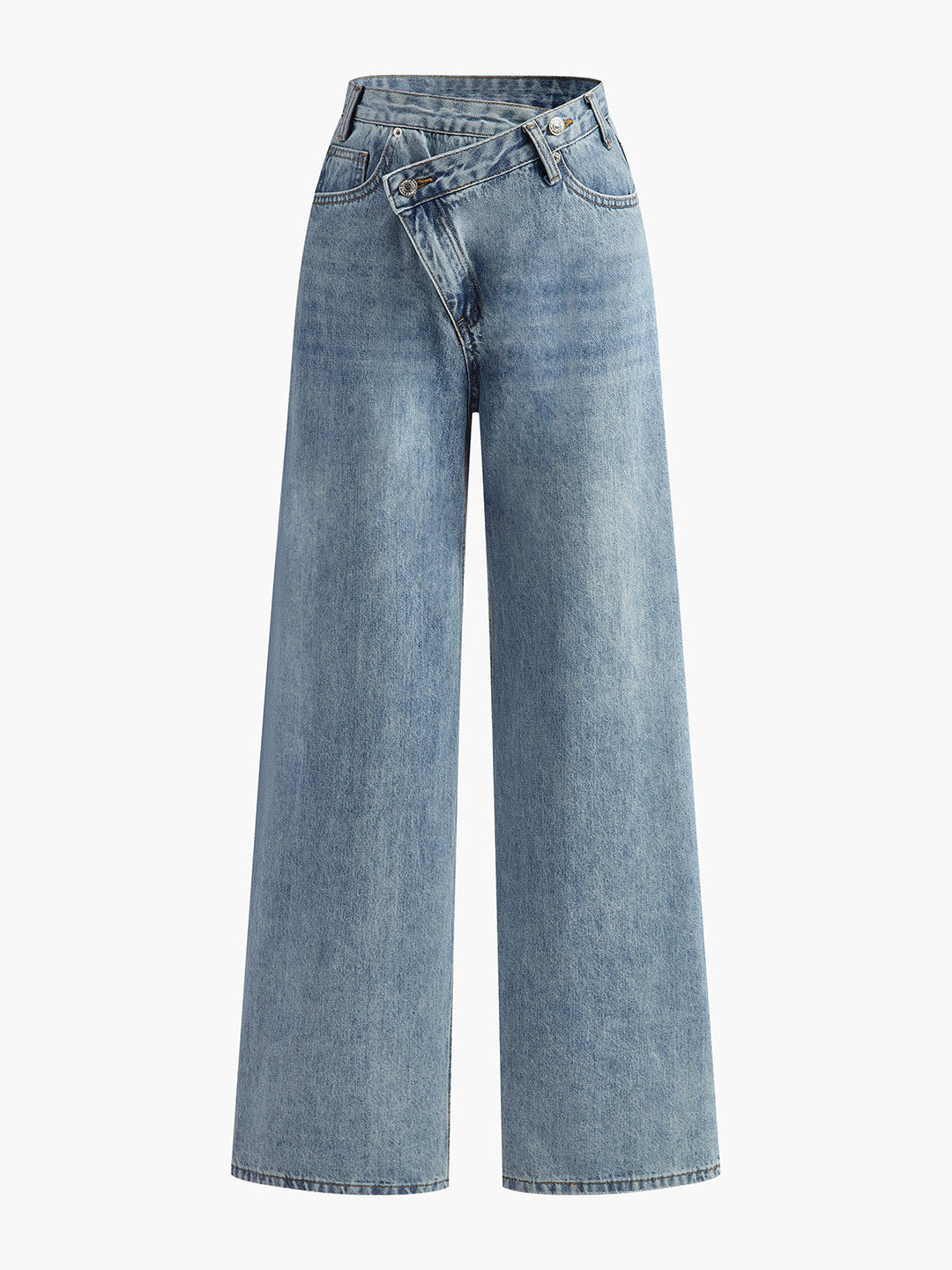 Asimetrik bel wide-leg jeanler ile modaya uygun bir görünüm