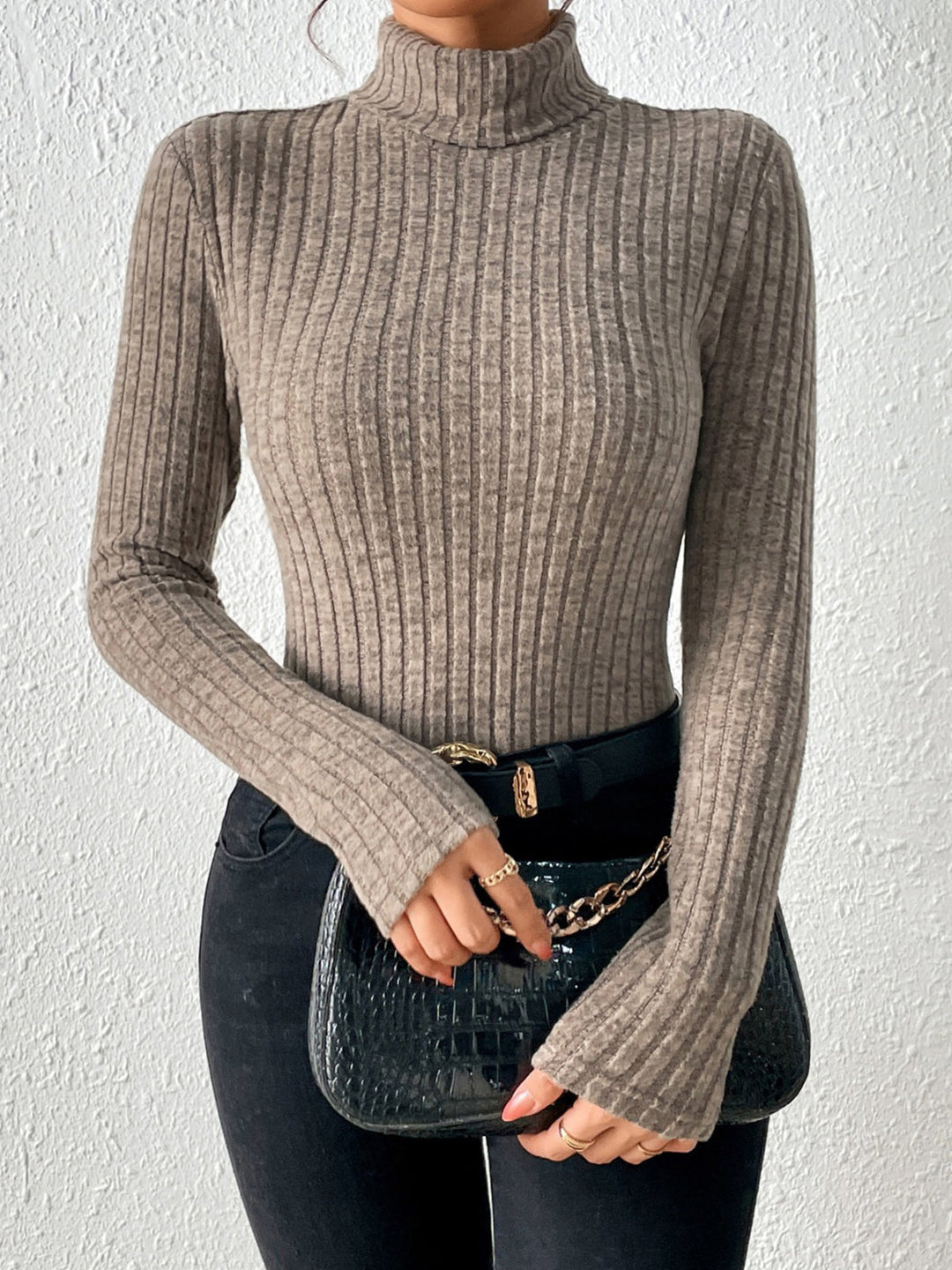 Svelte Chic Dik Yaka Fırçalanmış Üst