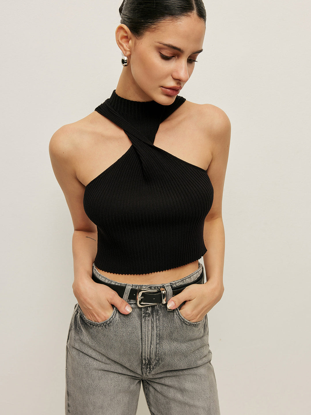 Şık Ribanalı Çapraz Halter Örgü Üst - Svelte Chic