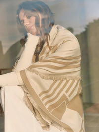 Şık Püsküllü Sıcak Şal