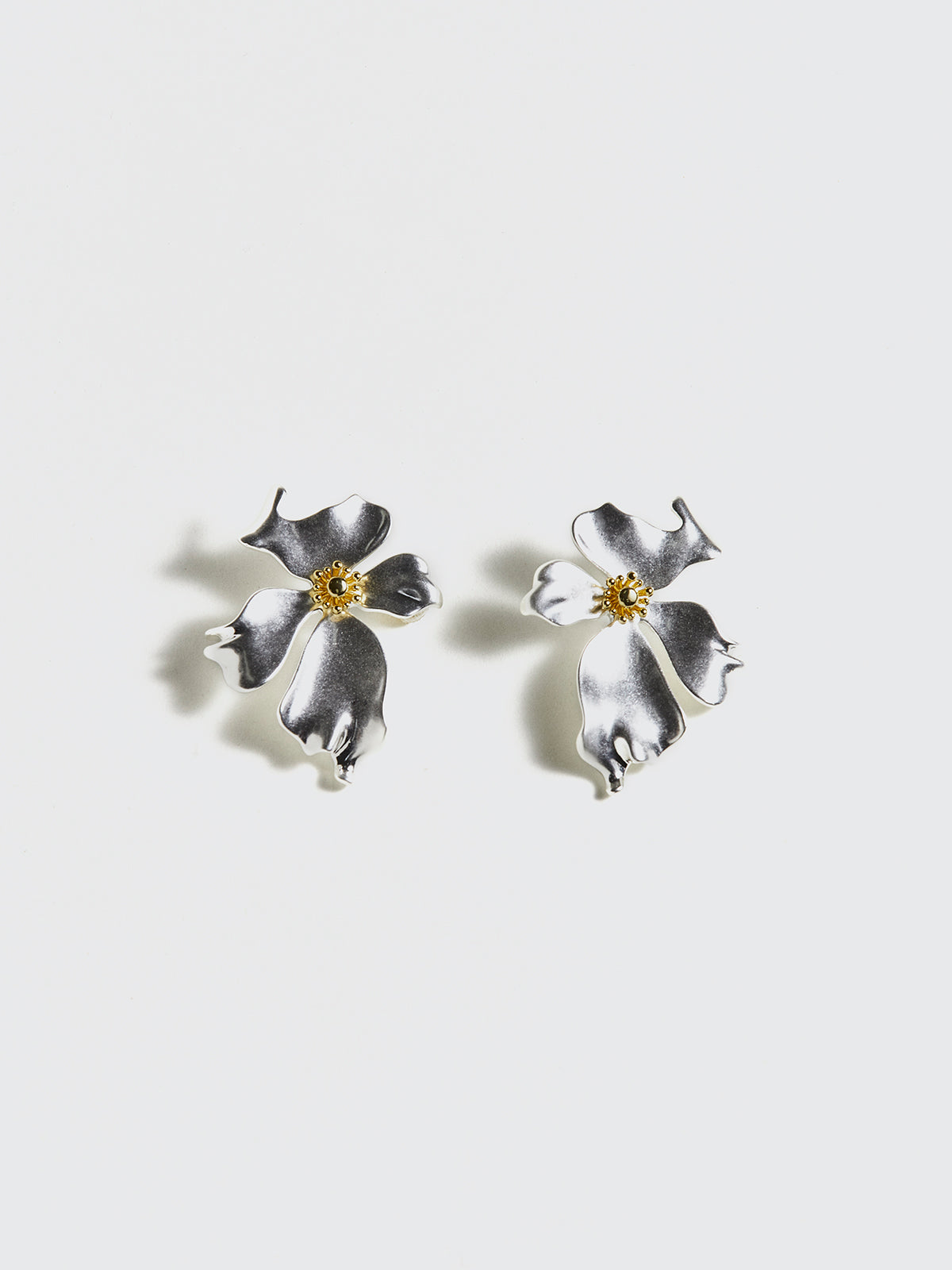 Düzensiz Metal Yaprak Stud Küpeler