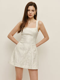 Çekici Çiçek Desenli Jakarlı Abiye Kare Yaka Elbise