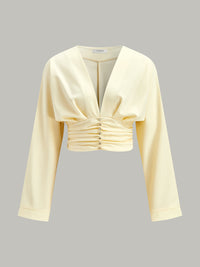 V Yaka Kısa Bluz, Asimetrik Bel ve Şık Düğme Detayları